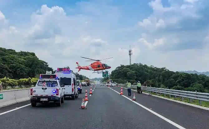 望江高速公路汽车救援案例